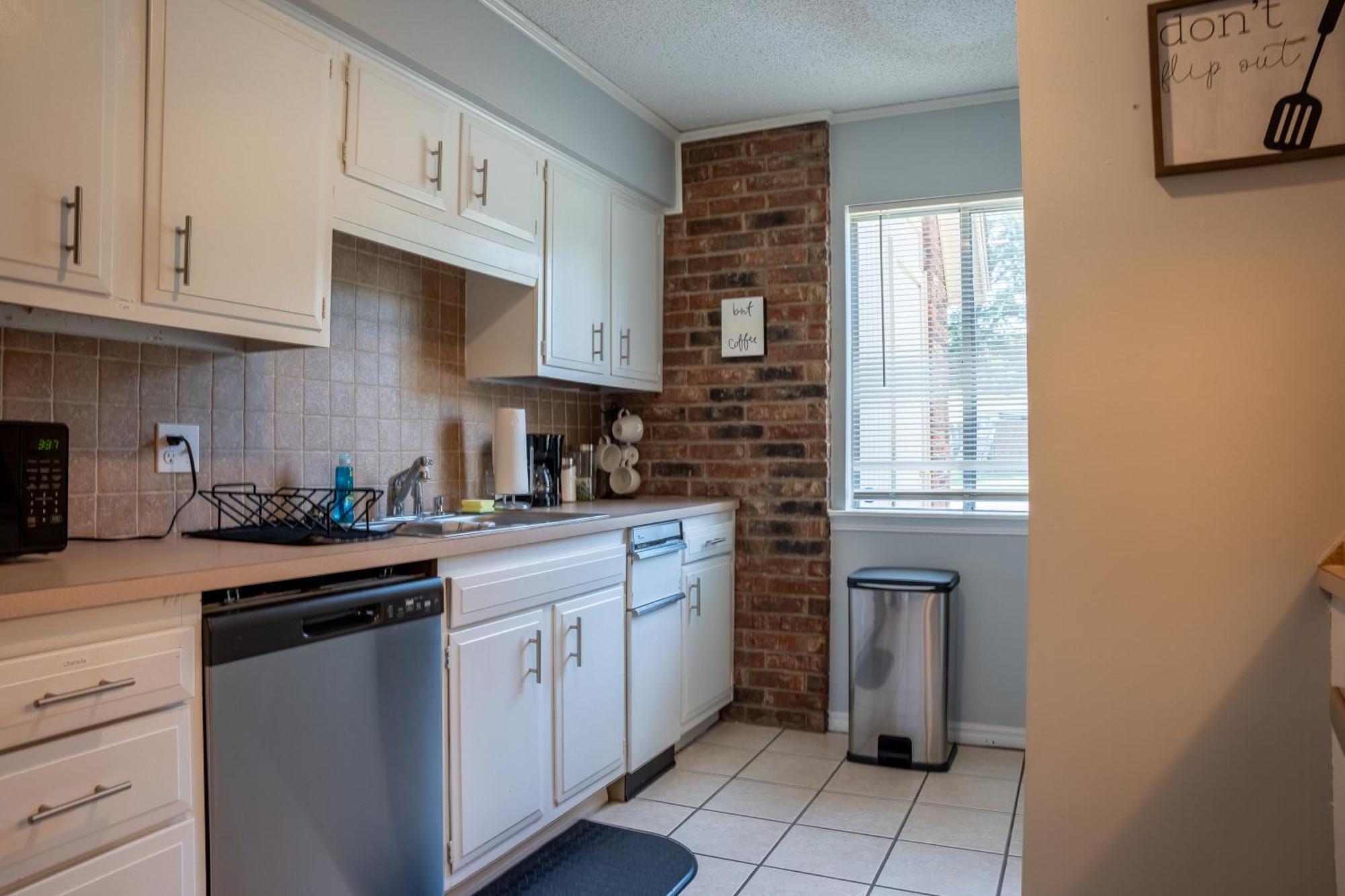 Willow Way: Cozy Retreat Fort Smith Εξωτερικό φωτογραφία
