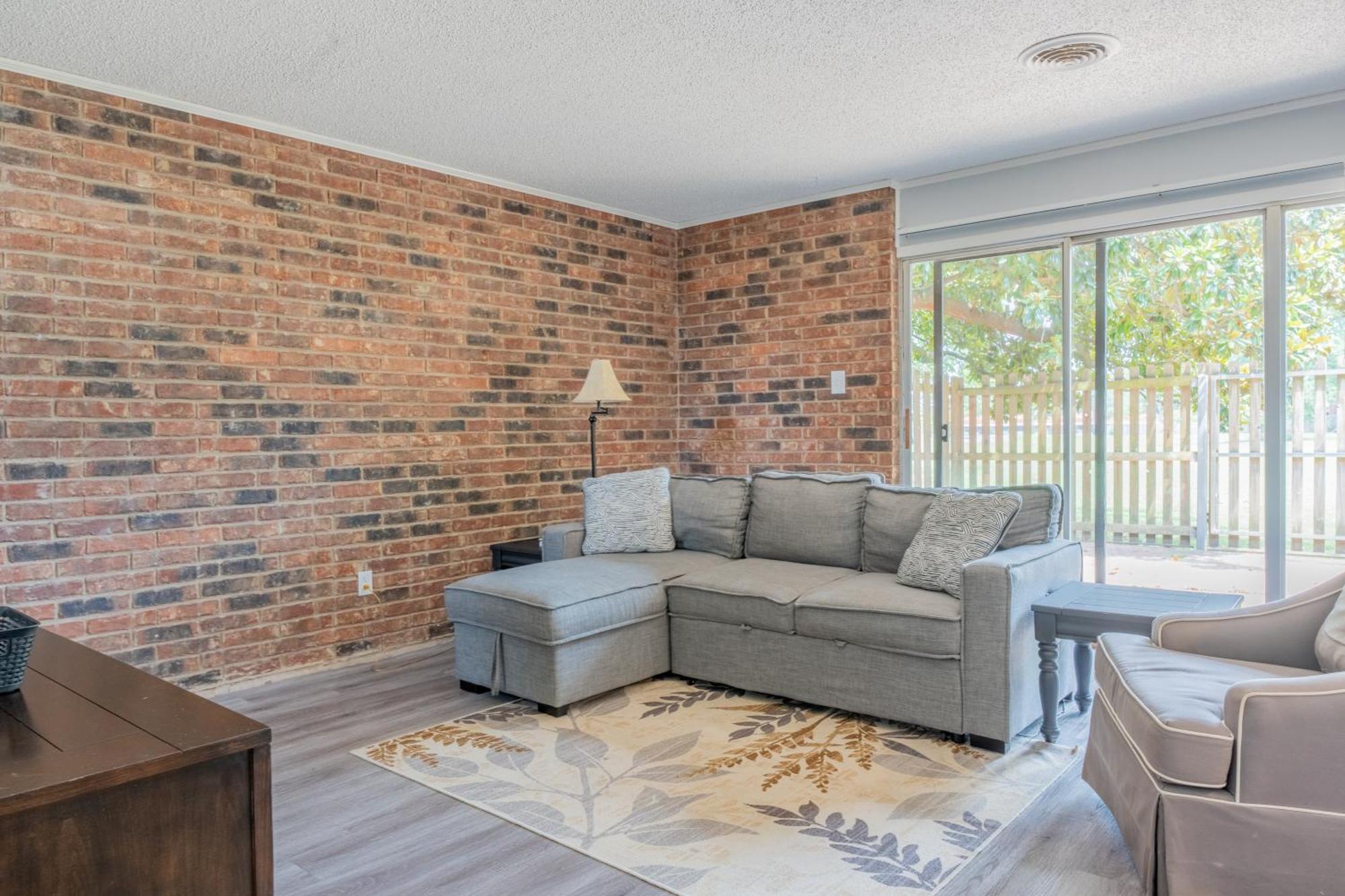 Willow Way: Cozy Retreat Fort Smith Εξωτερικό φωτογραφία